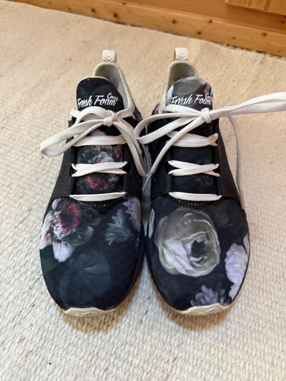 New Balance Fresh Foam Floral Knit Sneaker - Black/White